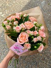 Букет цветов из:  Розы #REPLACE_PRED# Фалёнки