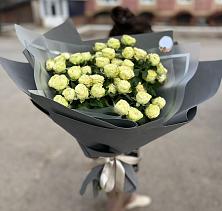 Букет Белые кустовые розы Солинеро в Фалёнки