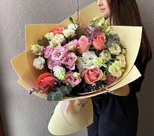 Букет цветов из:  Розы, Лизиантусы и Гвоздики #REPLACE_PRED# Фалёнки