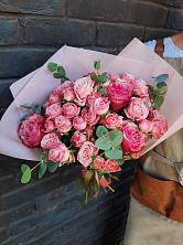 Букет розы в пальмах в Фалёнки Букет цветов из: Розы в Фалёнки